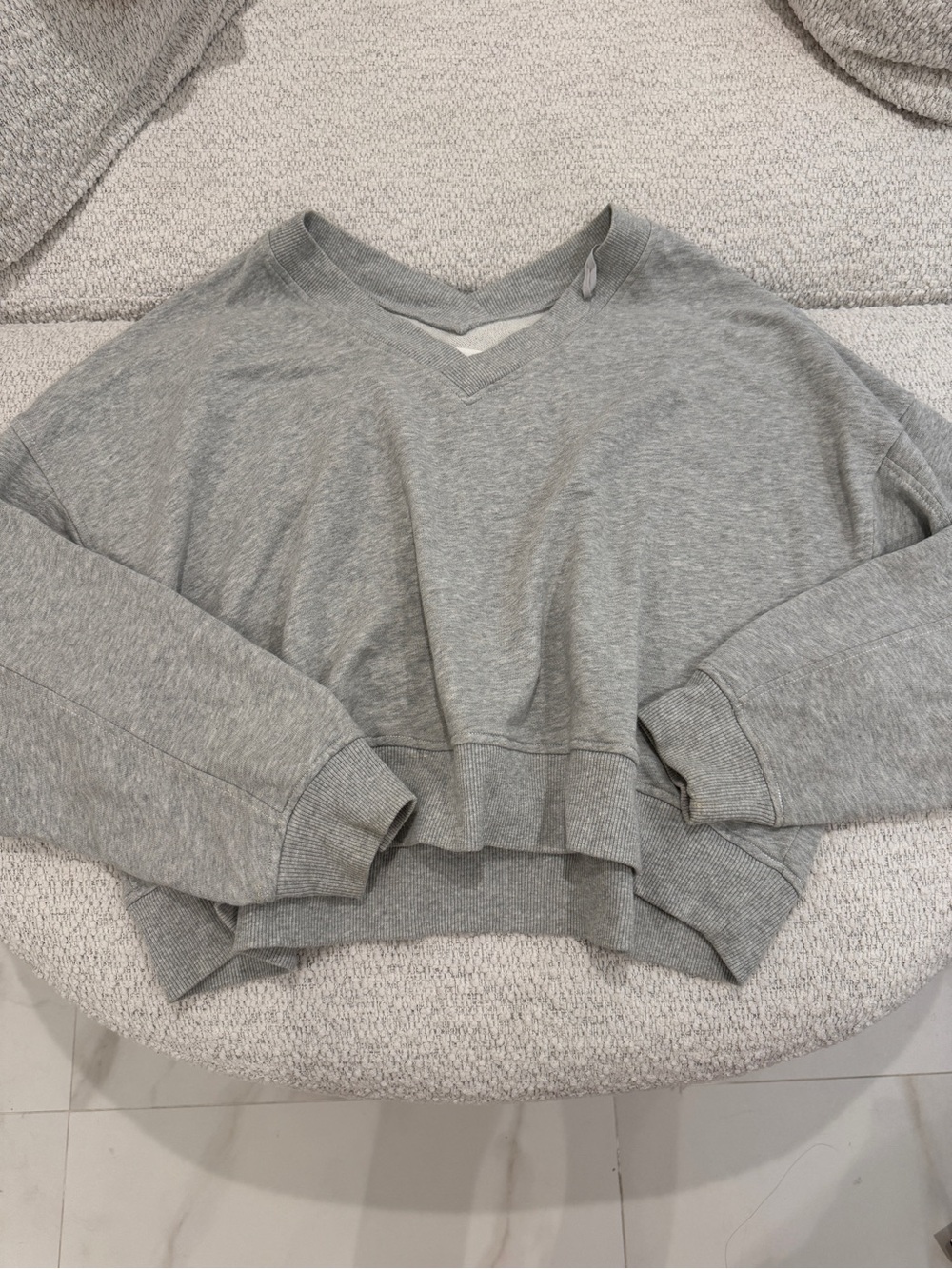 Aerie Gray V Neck Pullover Long Sleeve Sweatshirt